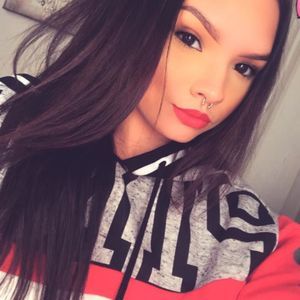 Meet your Posher, Clarissa